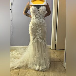Wedding dress